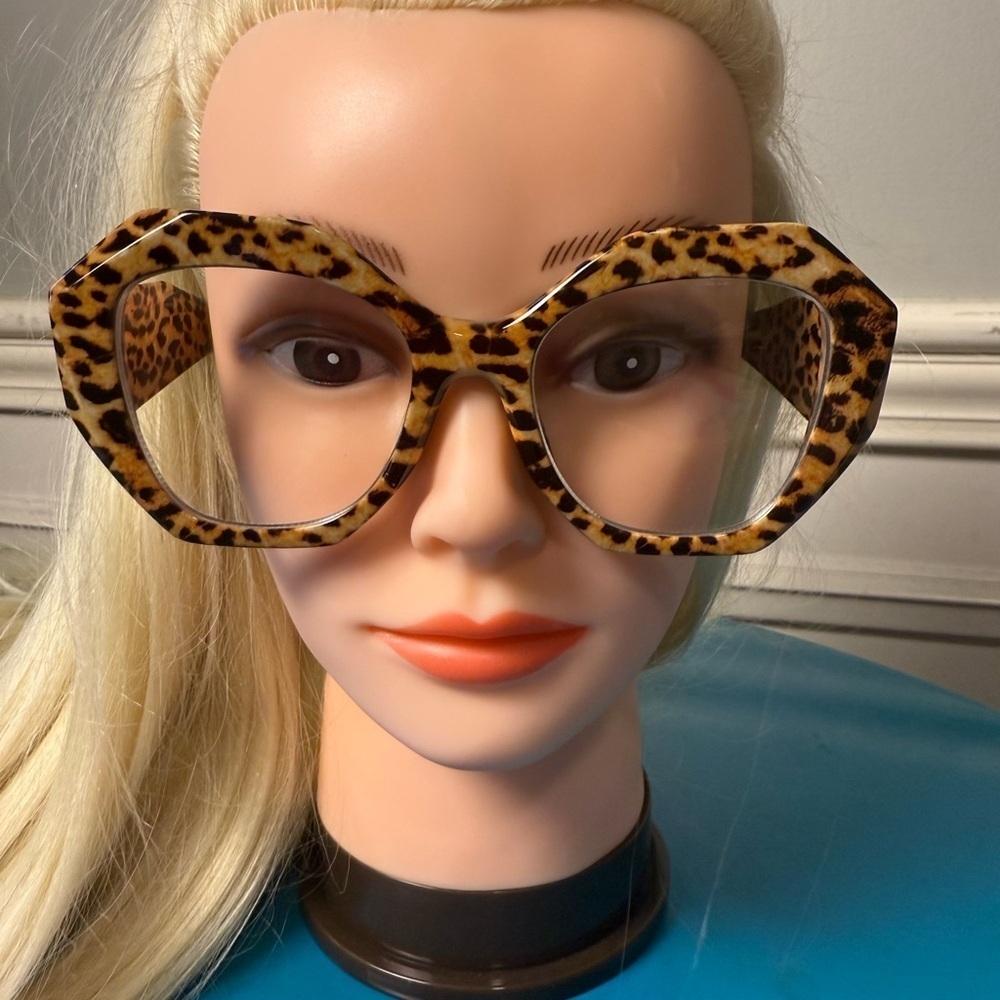 Leopard Print Oversized Glasses - Picture 6 of 6